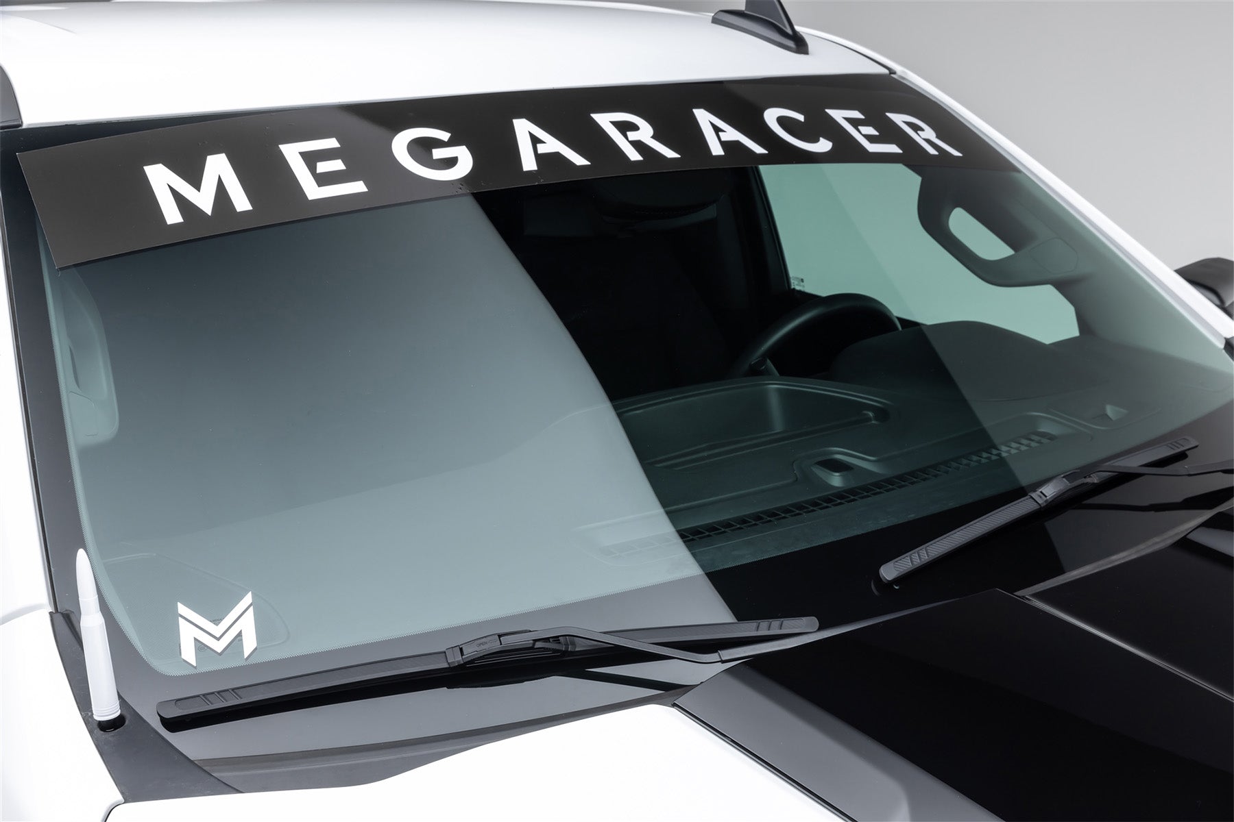 mega racer carbon fiber wiper blades on chevrolet silverado pickup truck, truck accessories, windshield wiper blades for cars